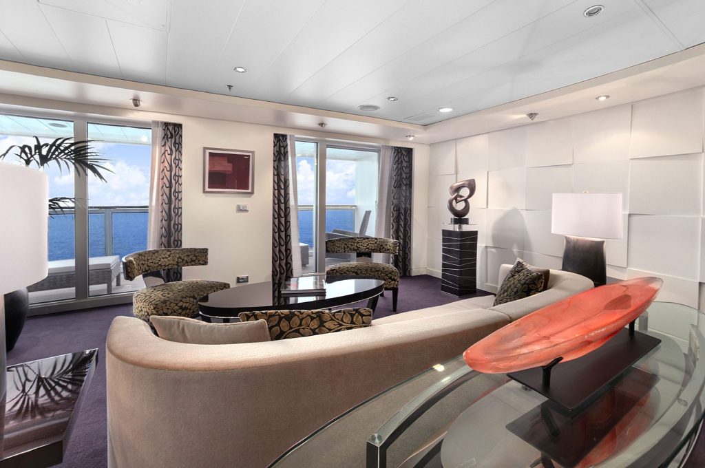 Oceania Suite OC - Sharon Carr Travel